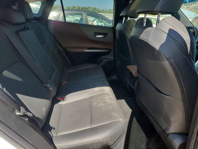 2022 TOYOTA VENZA LE 11