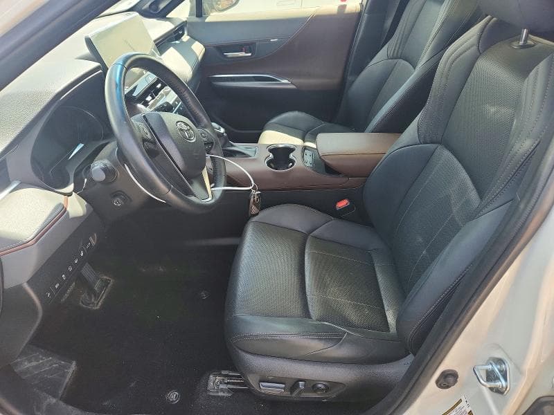 2022 TOYOTA VENZA LE 7
