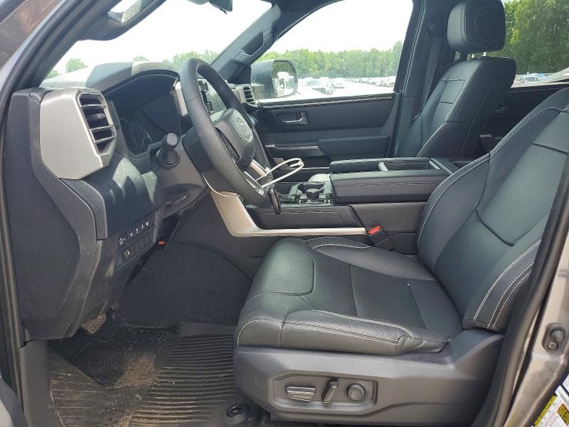 2026 TOYOTA TUNDRA SR5 SR5 7