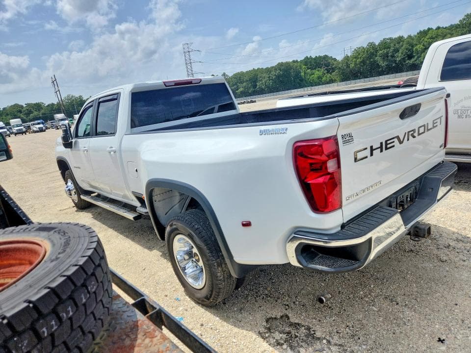 2022 CHEVROLET SILVERADO C3500 LT 2