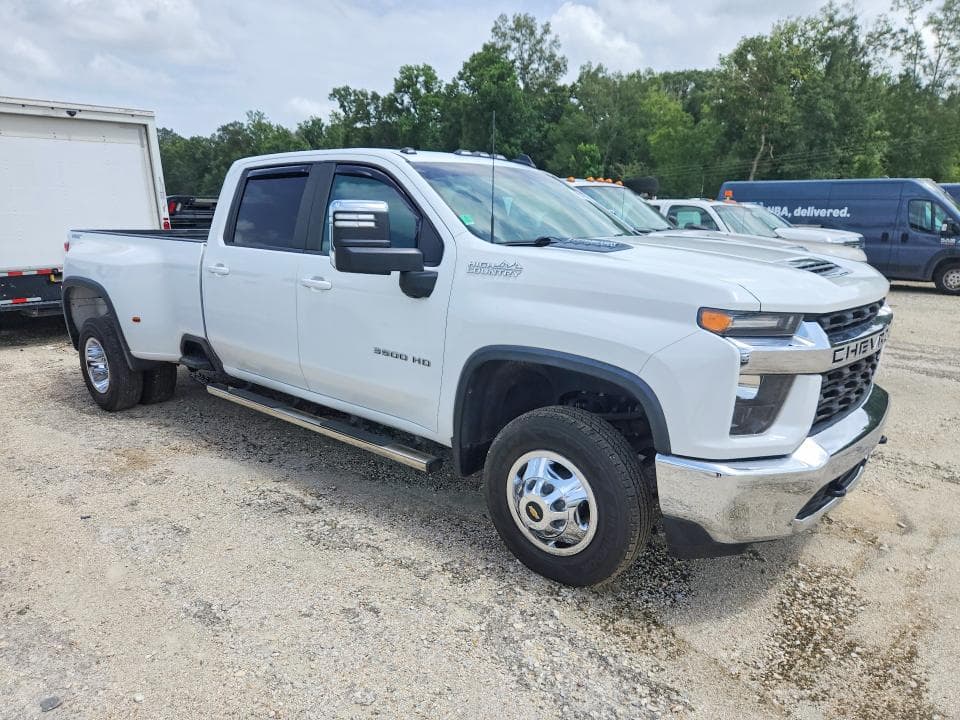 2022 CHEVROLET SILVERADO C3500 LT 4