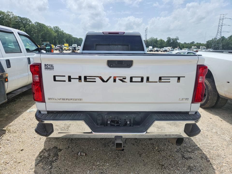 2022 CHEVROLET SILVERADO C3500 LT 6