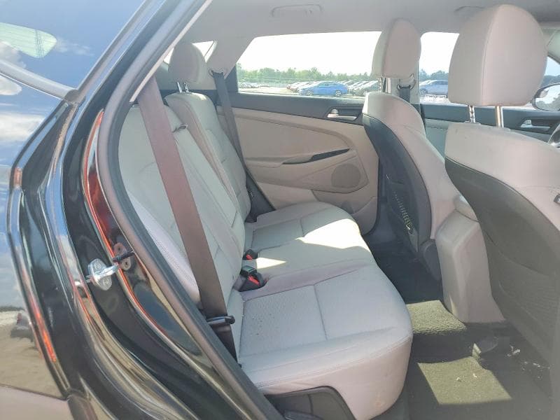 2021 HYUNDAI TUCSON SE 11