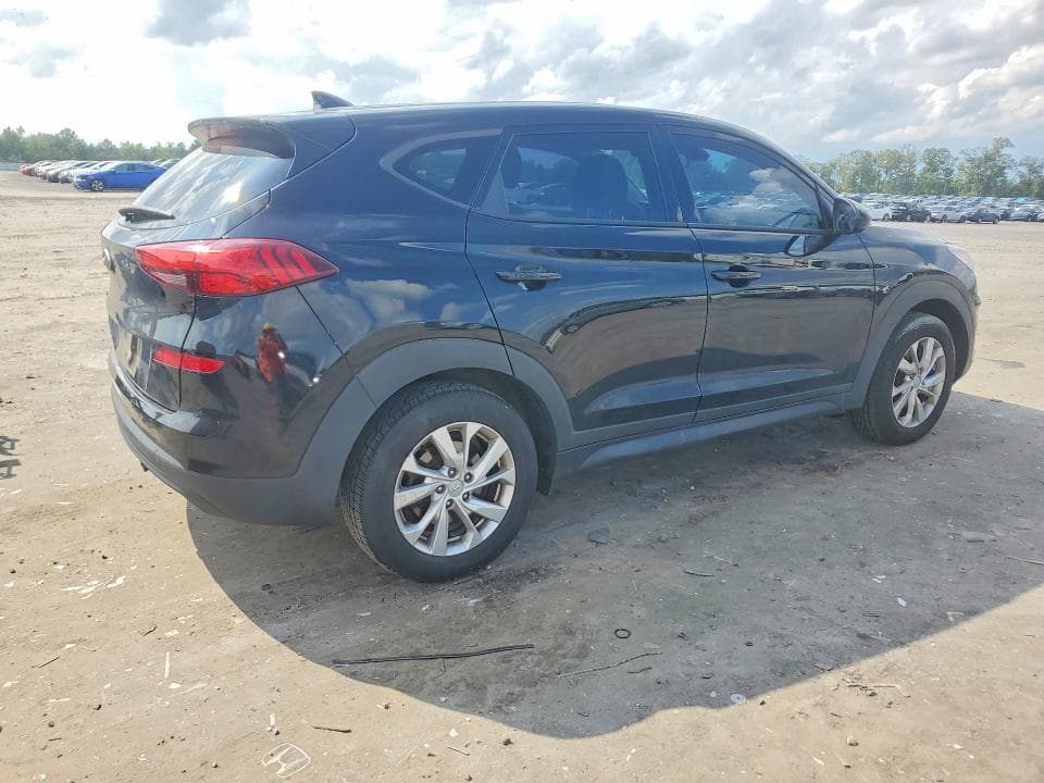 2021 HYUNDAI TUCSON SE 3