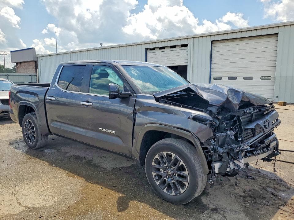 2026 TOYOTA TUNDRA CREWMAX LIMITED 4