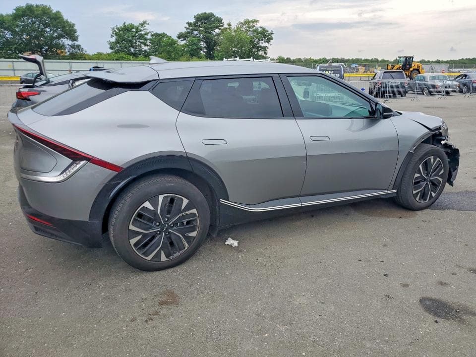 2023 KIA EV6 WIND 3