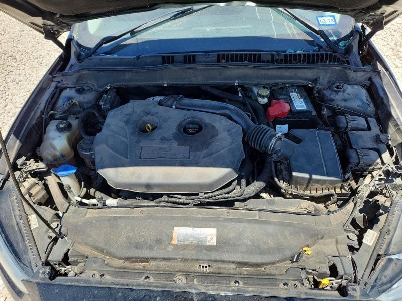 2016 FORD FUSION SE 11