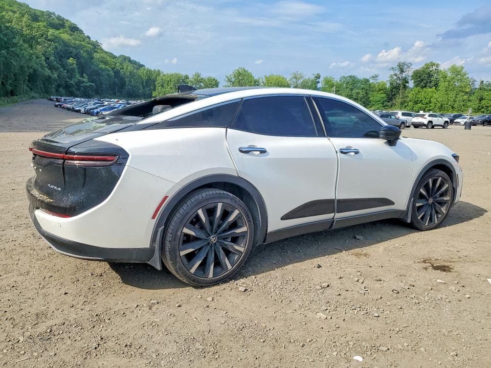2023 TOYOTA CROWN PLATINUM 3