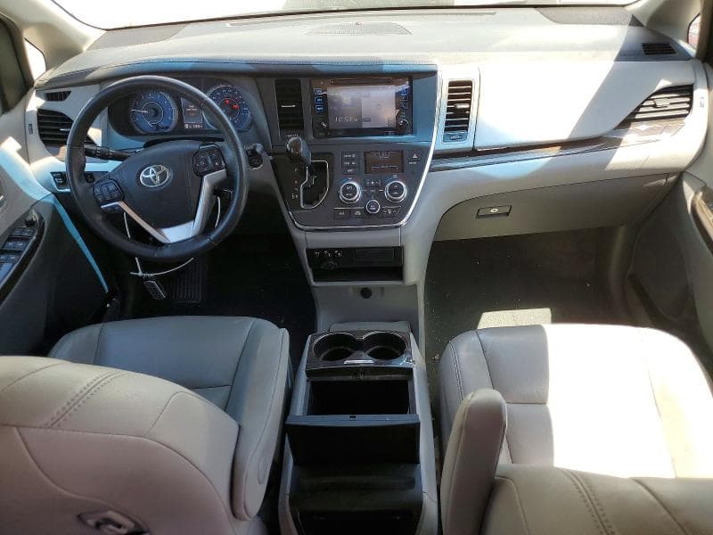 2017 TOYOTA SIENNA XLE 8-PASSENGER XLE 8-PASSENGER 8