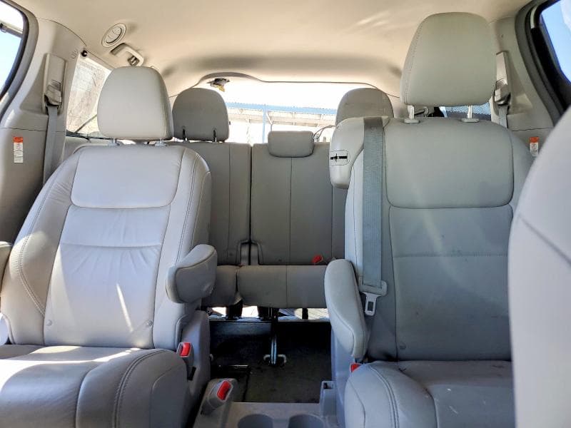 2017 TOYOTA SIENNA XLE 8-PASSENGER XLE 8-PASSENGER 10