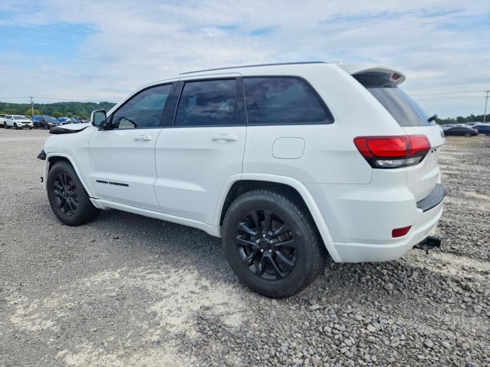2018 JEEP GRAND CHEROKEE LAREDO 2