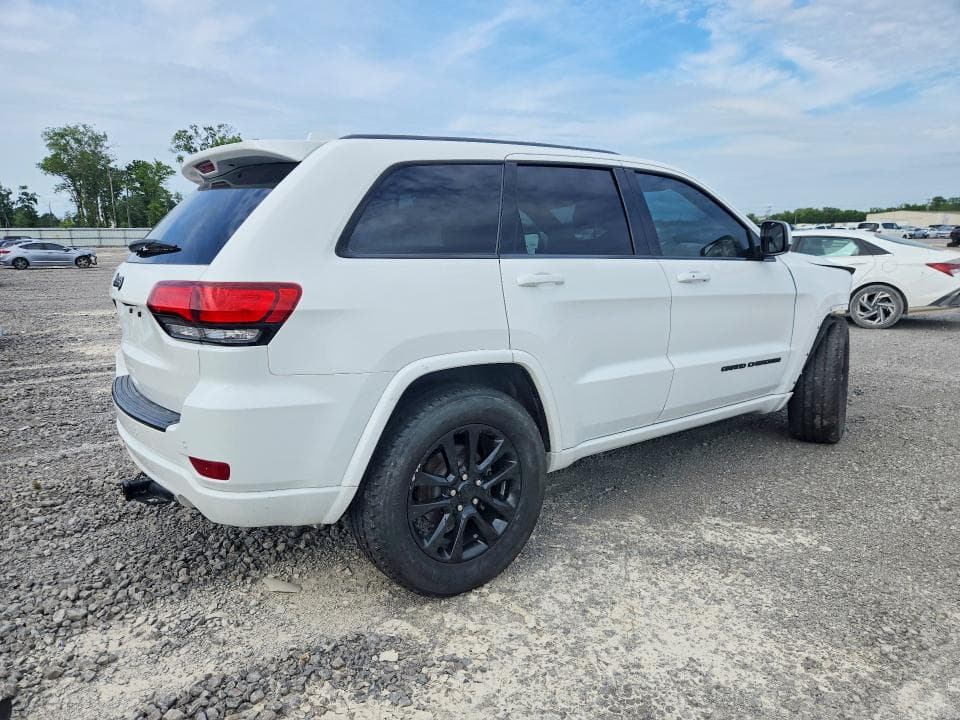 2018 JEEP GRAND CHEROKEE LAREDO 3
