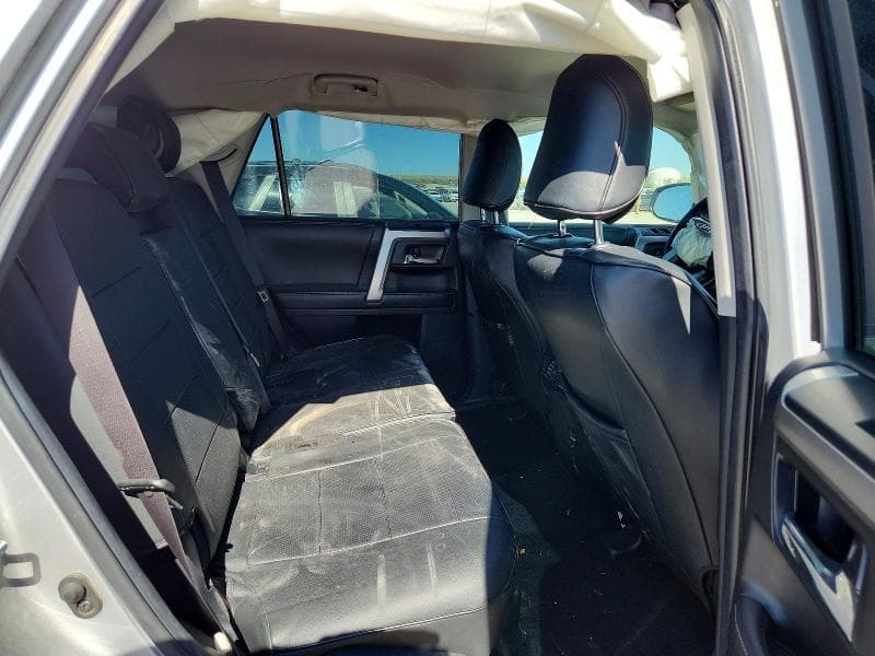 2018 TOYOTA 4RUNNER SR5 11