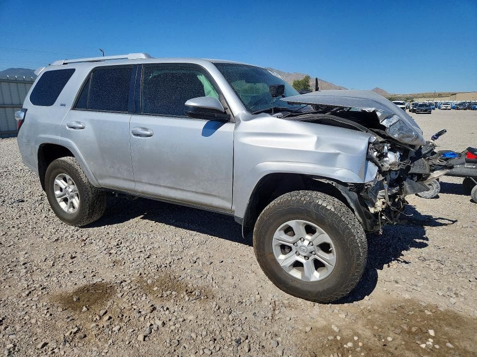 2018 TOYOTA 4RUNNER SR5 4