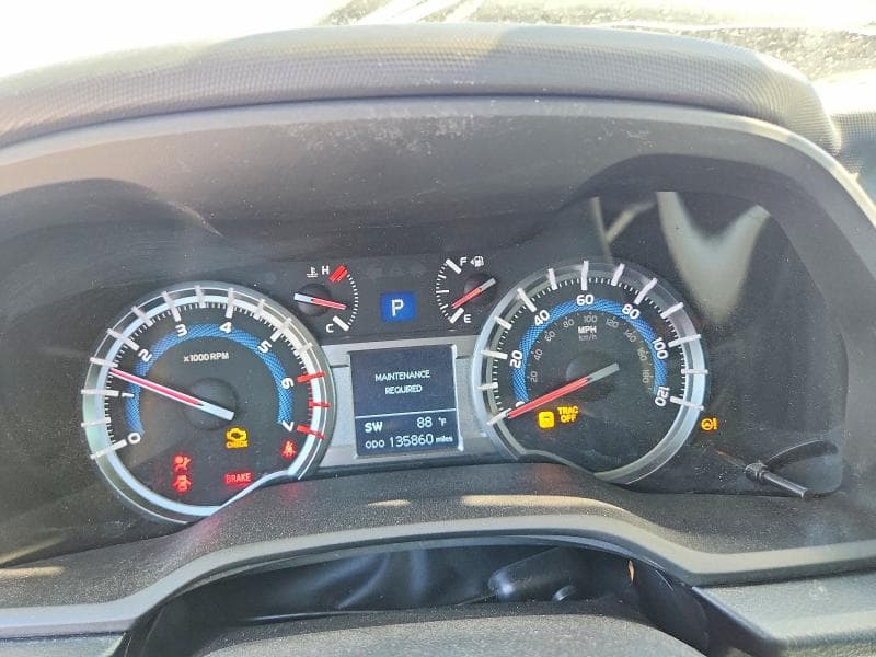 2018 TOYOTA 4RUNNER SR5 9