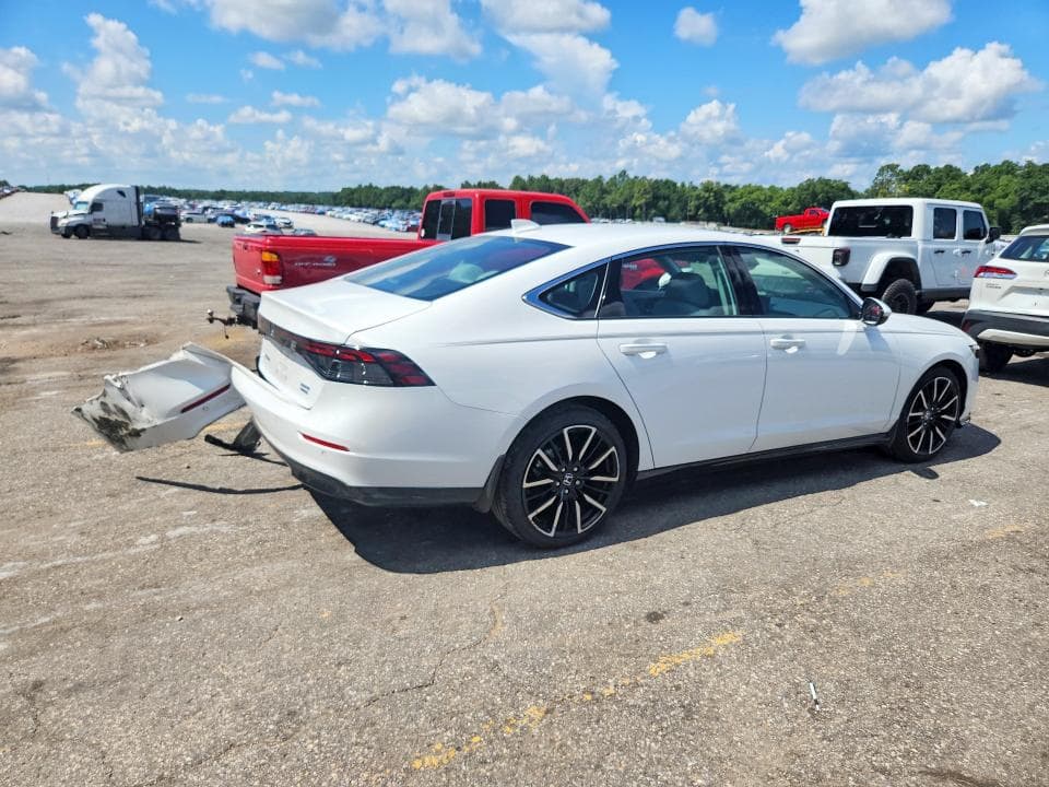 2025 HONDA ACCORD TOURING HYBRID 3