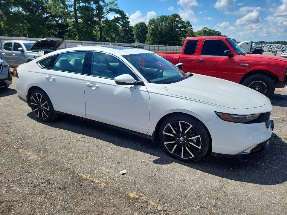 2025 HONDA ACCORD TOURING HYBRID 4