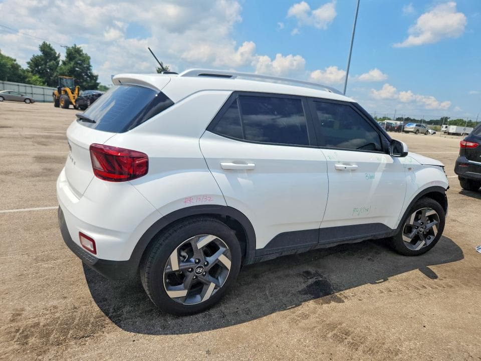 2026 HYUNDAI VENUE SEL 3