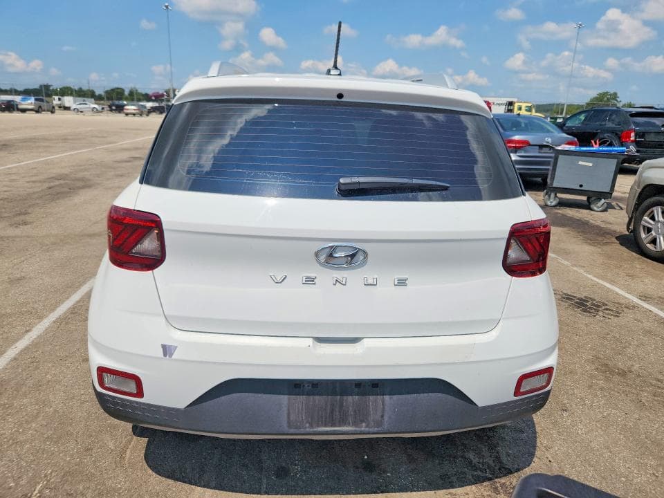 2026 HYUNDAI VENUE SEL 6