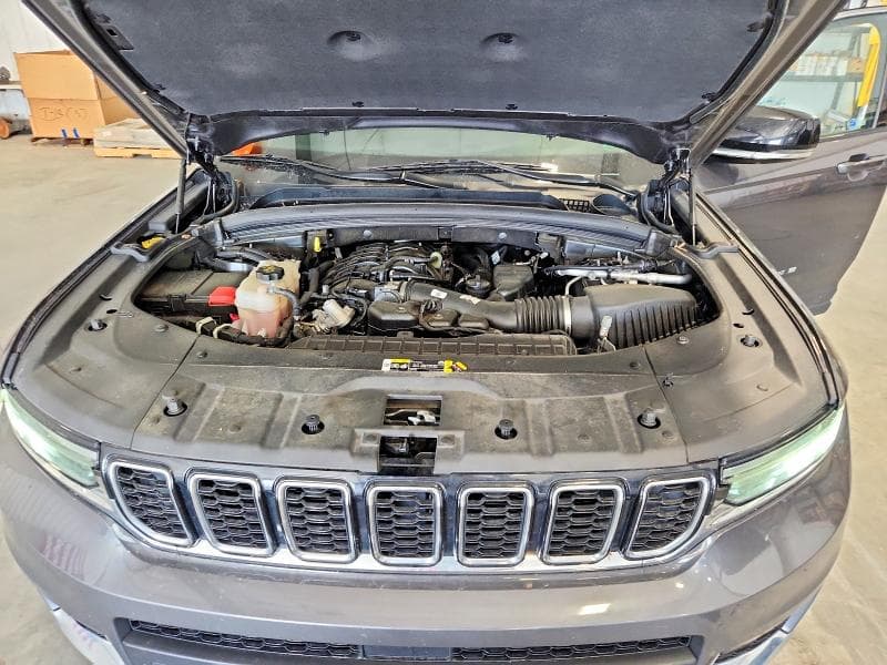 2022 JEEP GRAND CHEROKEE L LIMITED 12