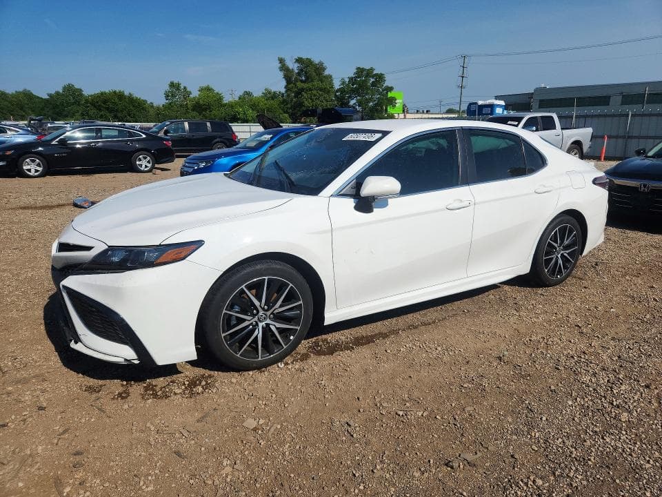 2024 TOYOTA CAMRY SE - 1