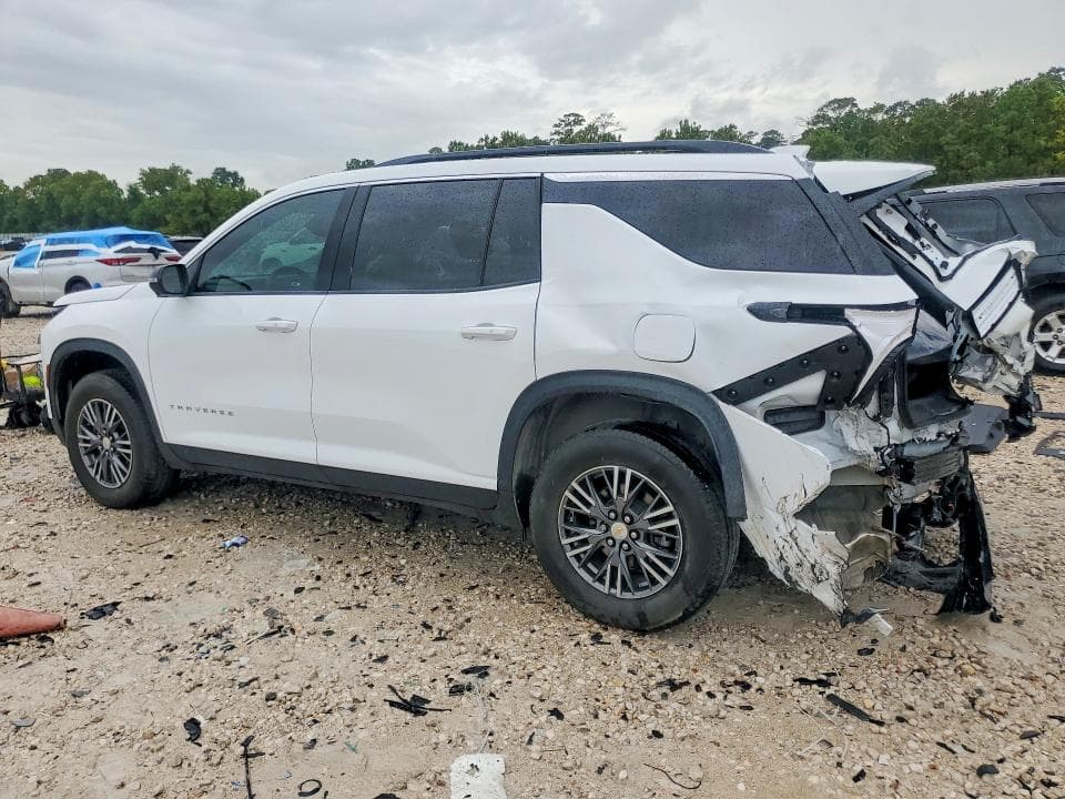 2024 CHEVROLET TRAVERSE LT LT 2