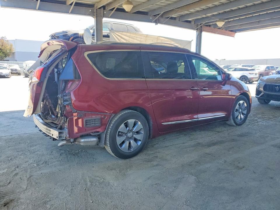 2018 CHRYSLER PACIFICA HYBRID LIMITED 3