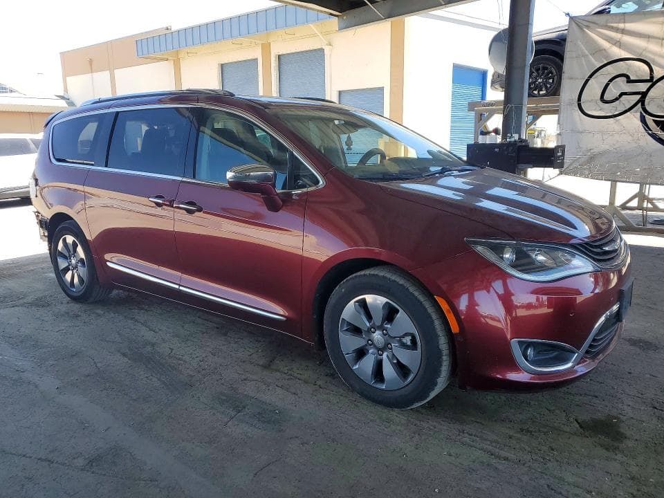 2018 CHRYSLER PACIFICA HYBRID LIMITED 4