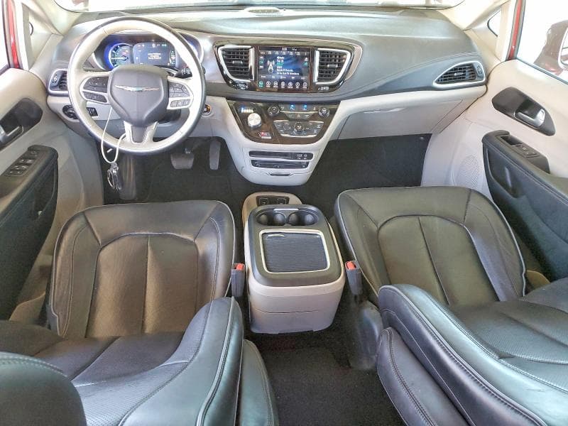 2018 CHRYSLER PACIFICA HYBRID LIMITED 8