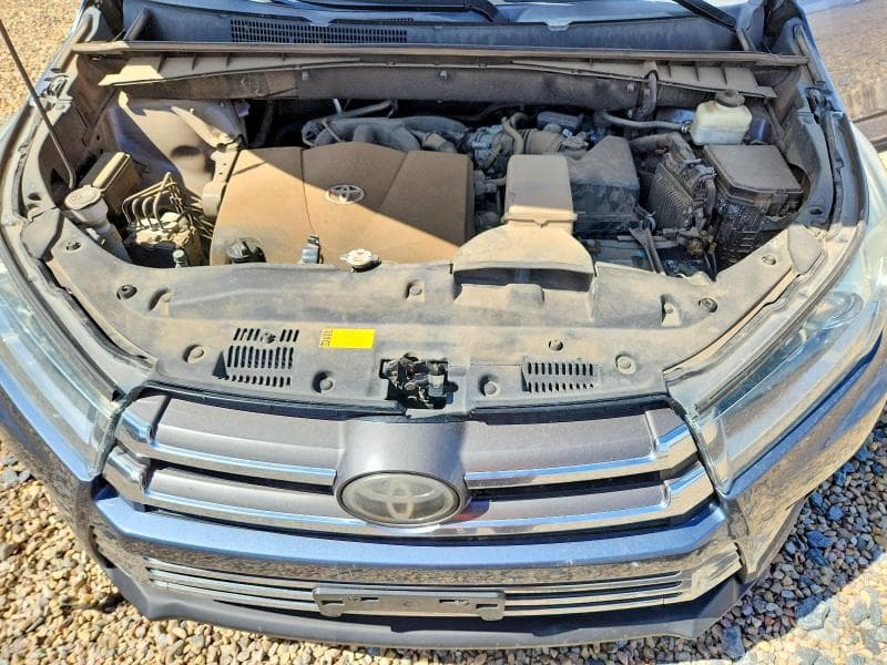 2018 TOYOTA HIGHLANDER LIMITED 12