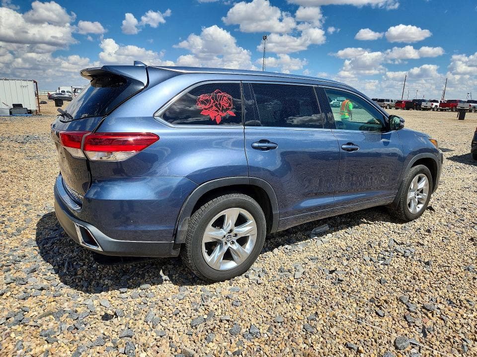 2018 TOYOTA HIGHLANDER LIMITED 3