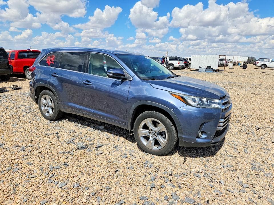 2018 TOYOTA HIGHLANDER LIMITED 4