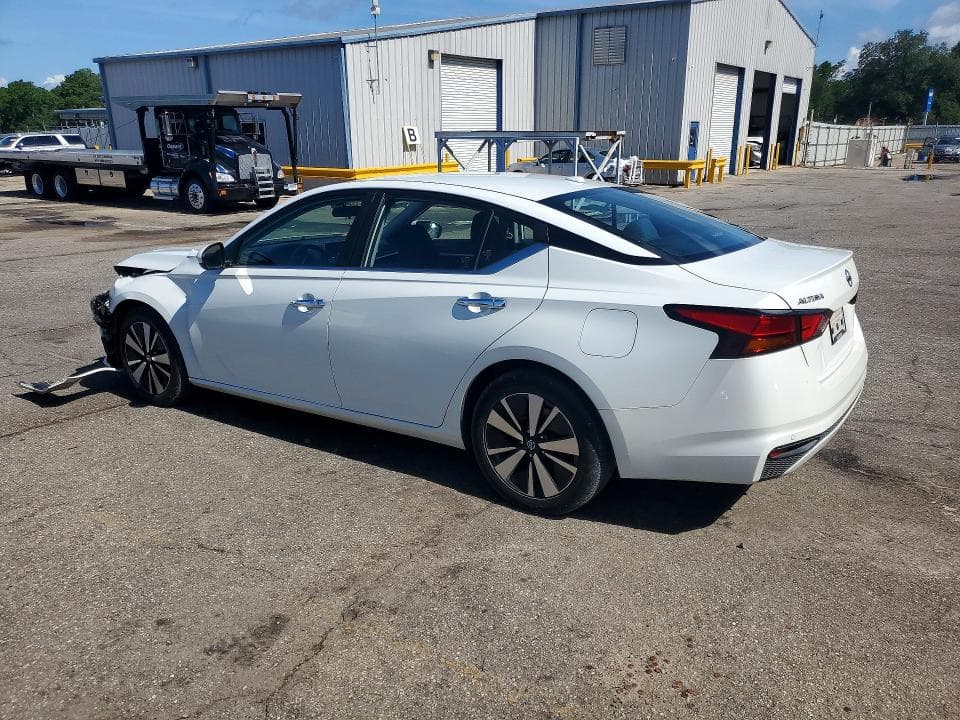 2022 NISSAN ALTIMA SV 2