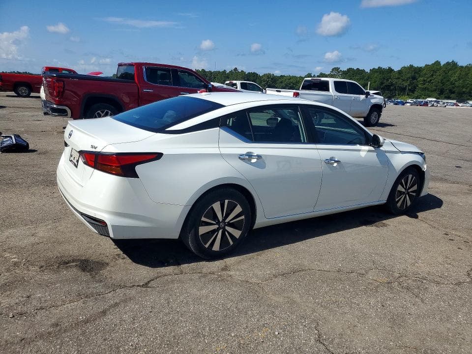2022 NISSAN ALTIMA SV 3