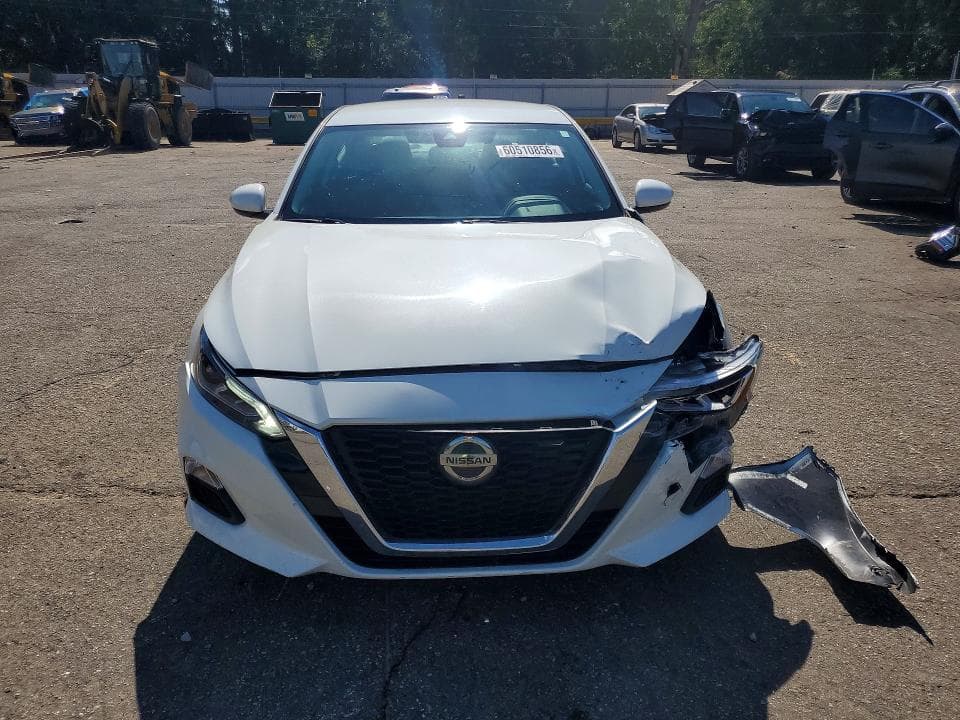 2022 NISSAN ALTIMA SV 5