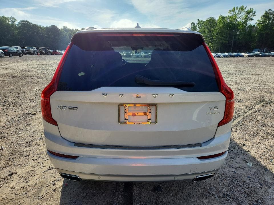 2021 VOLVO XC90 T5 MOMENTUM 6