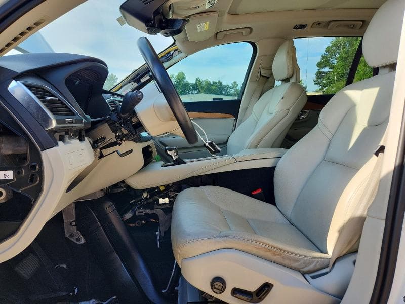 2021 VOLVO XC90 T5 MOMENTUM 7
