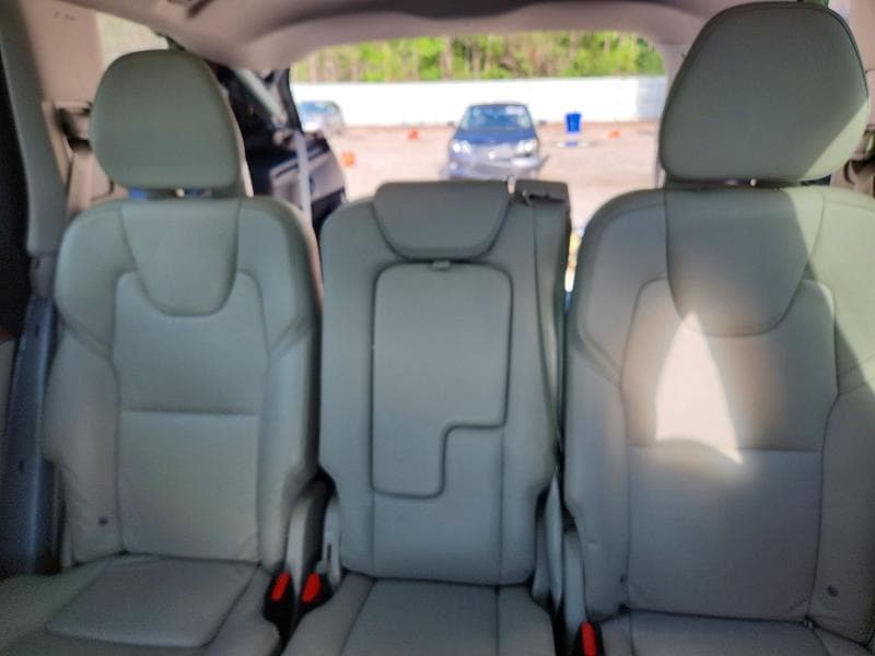 2021 VOLVO XC90 T5 MOMENTUM 10