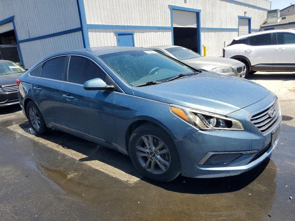 2017 HYUNDAI SONATA SE 4