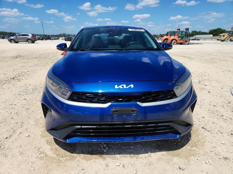 2024 KIA FORTE LXS 5