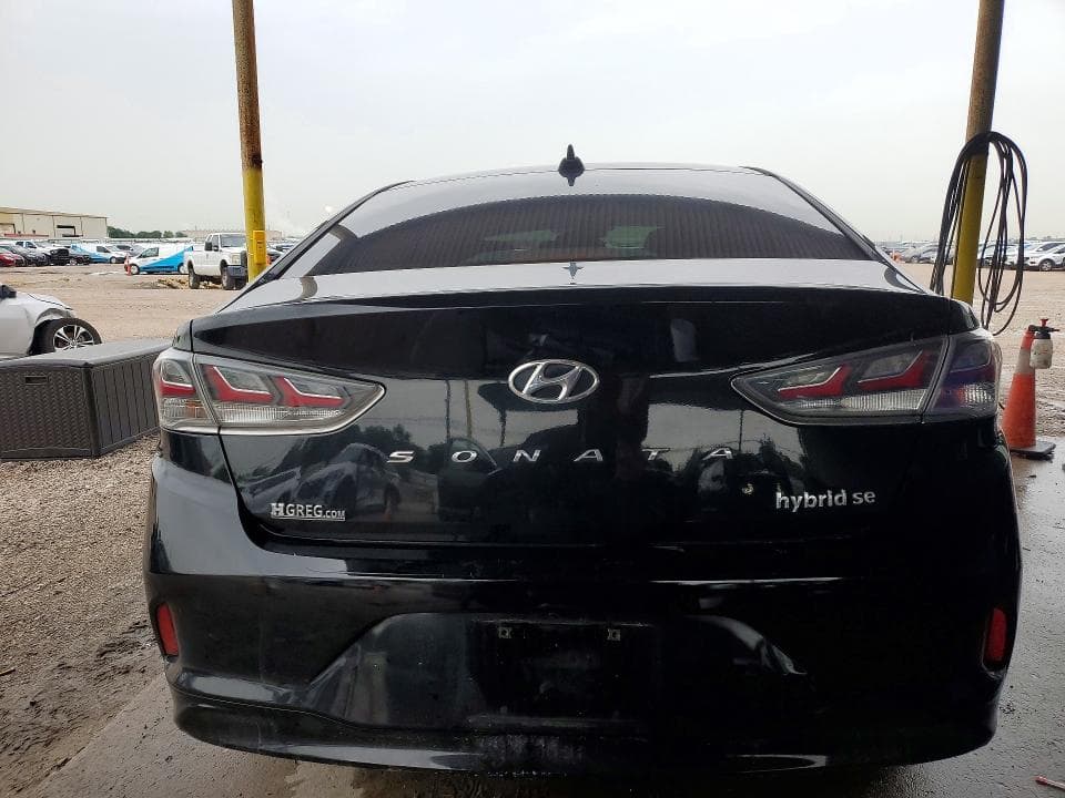 2019 HYUNDAI SONATA HYBRID SE 6
