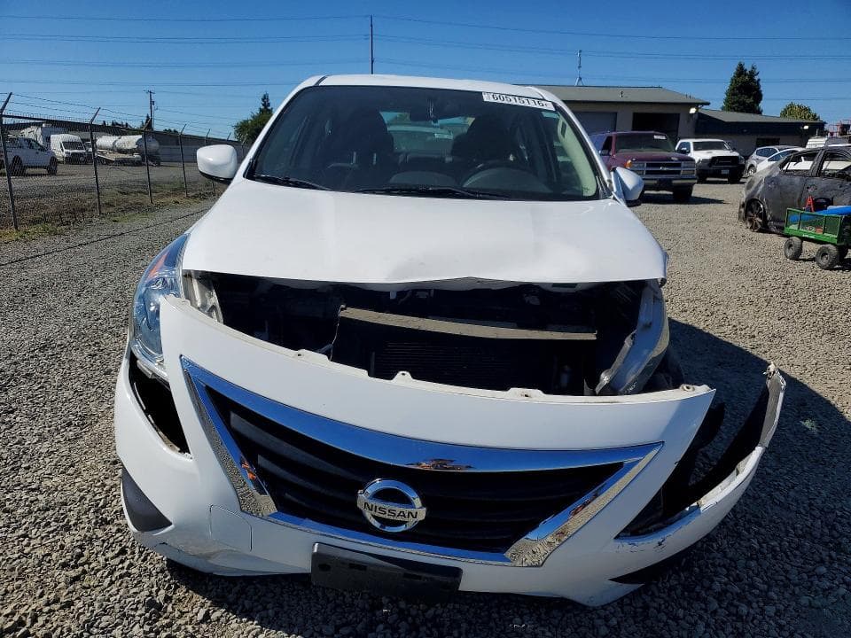 2019 NISSAN VERSA SV 5