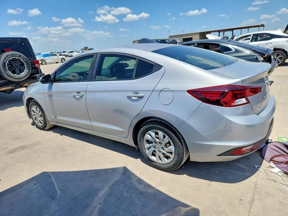 2020 HYUNDAI ELANTRA SE 2