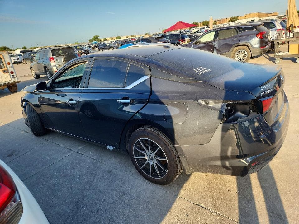 2022 NISSAN ALTIMA SV 2