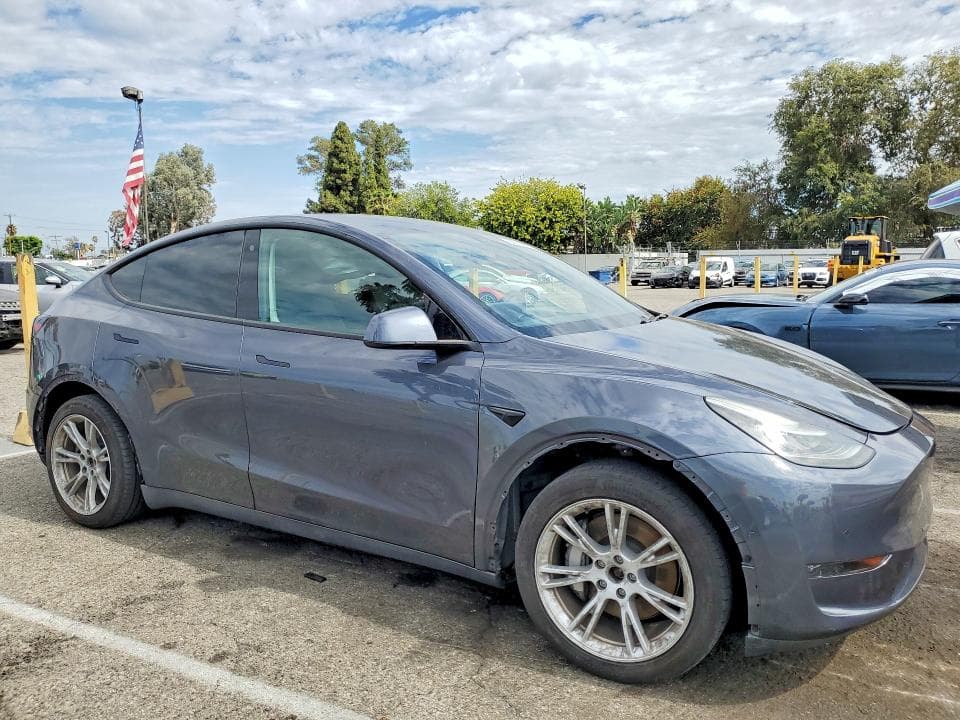 2020 TESLA MODEL Y 4