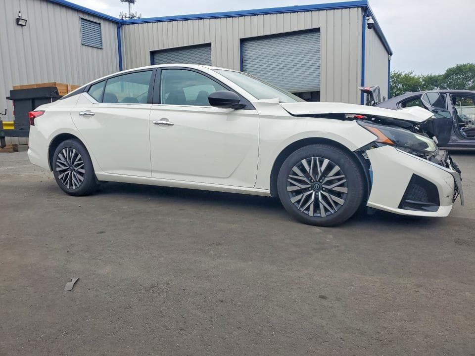 2025 NISSAN ALTIMA SV 4