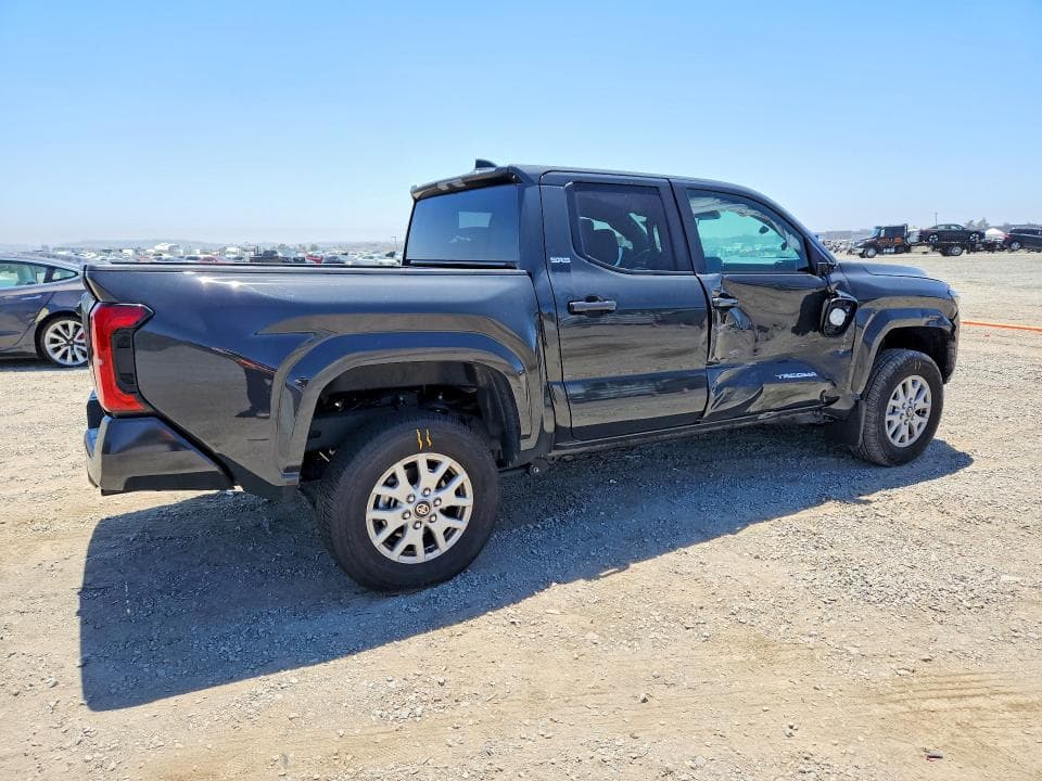 2025 TOYOTA TACOMA SR5 3