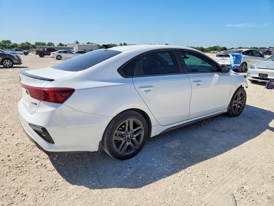 2021 KIA FORTE GT LINE 3