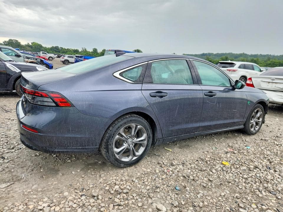 2023 HONDA ACCORD EX 3