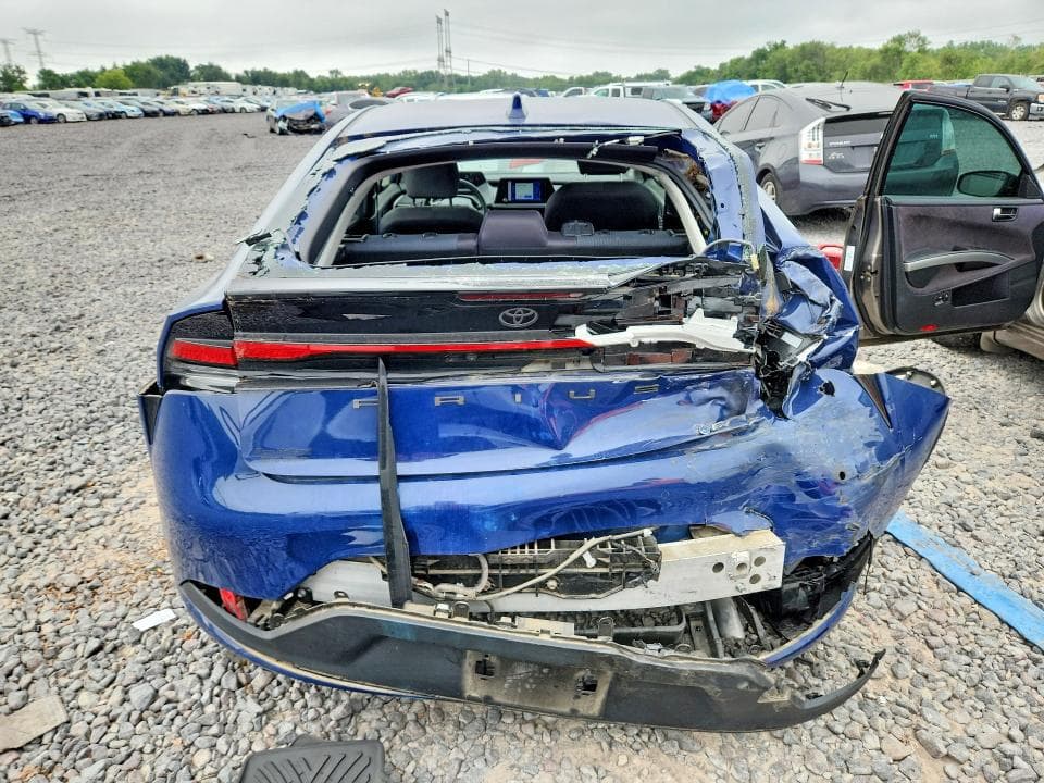 2023 TOYOTA PRIUS LE LE 6